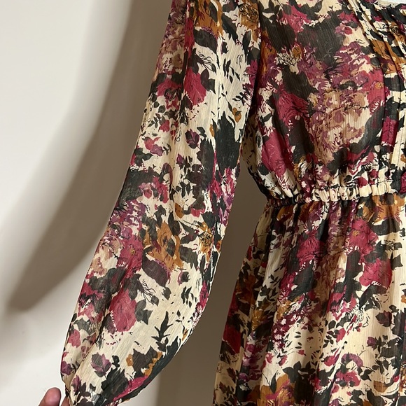 🍂 Lovely Floral Forever 21 Dress - Picture 5 of 10